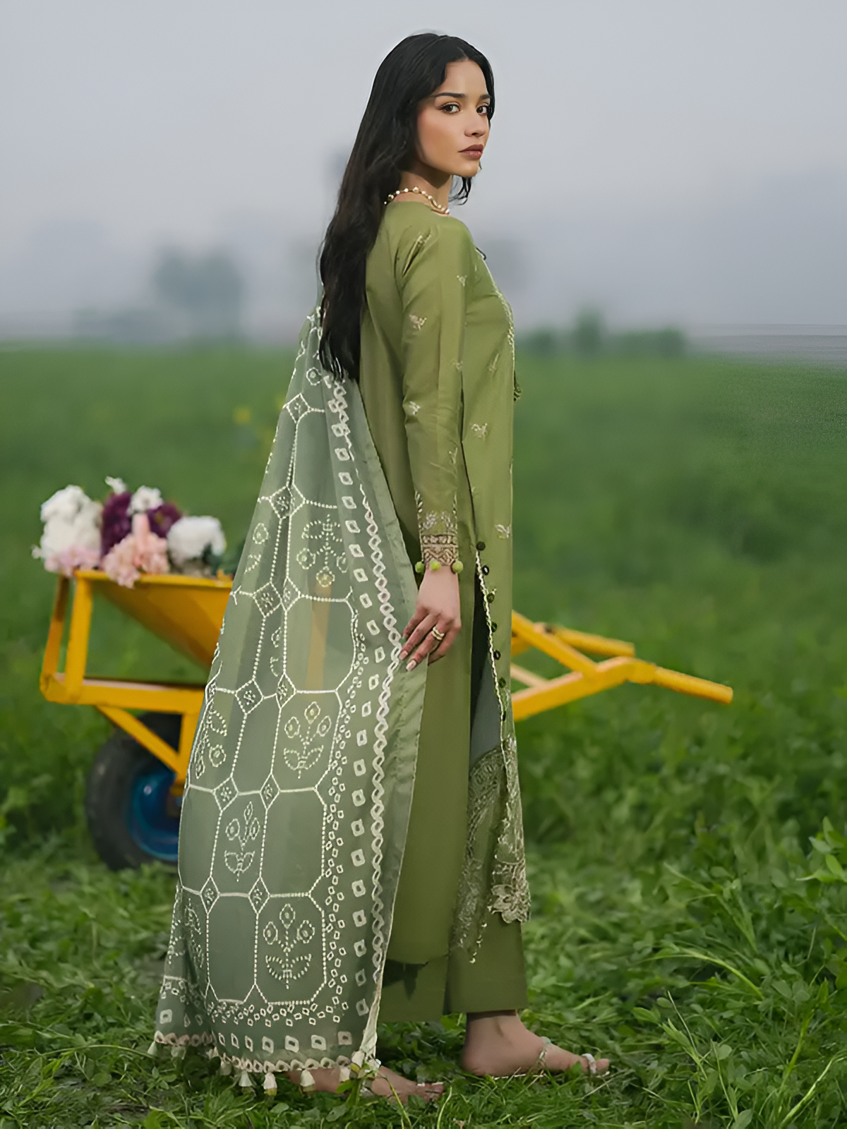 IZEL Summer 3Pcs Lawn Embroidered Suit PV-3055