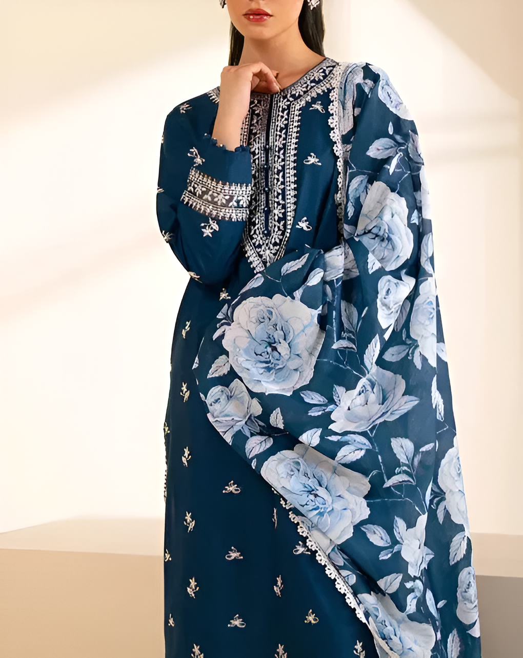 Sapphire Embroidered Lawn 3 Piece PV-128