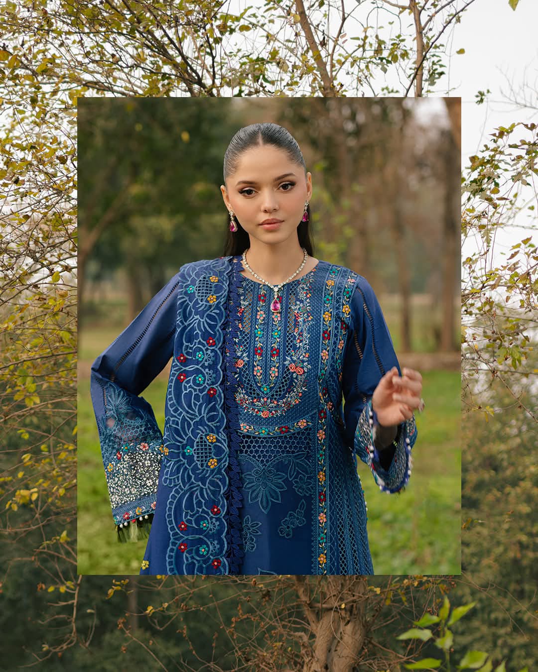 Poshak Villa Embroidered Lawn 3 Piece PV-4058