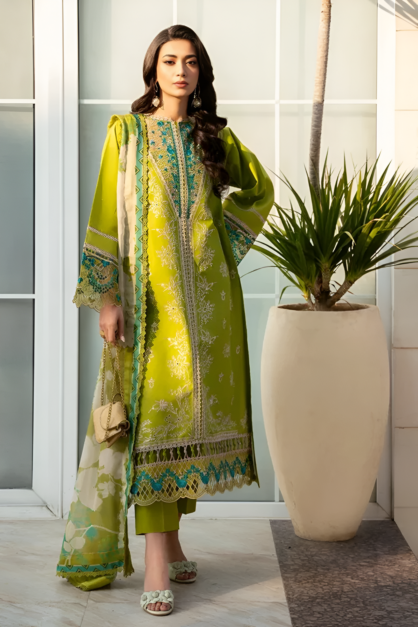 Izel Embroidered lawn 3 Piece PV-3041