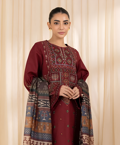 Sapphire Embroidered lawn 3 Piece PV-3004