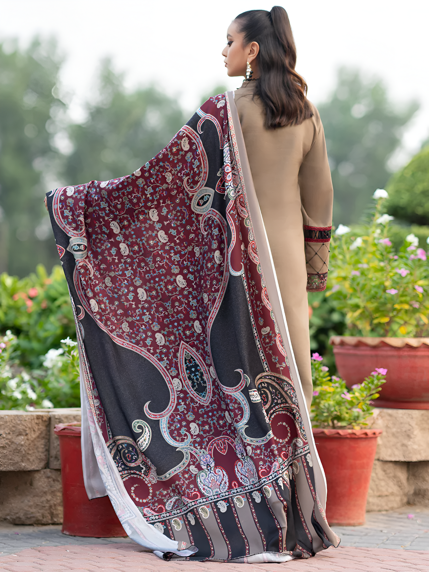 Bin Ilyas Embroidered Lawn 3 Piece PV-002
