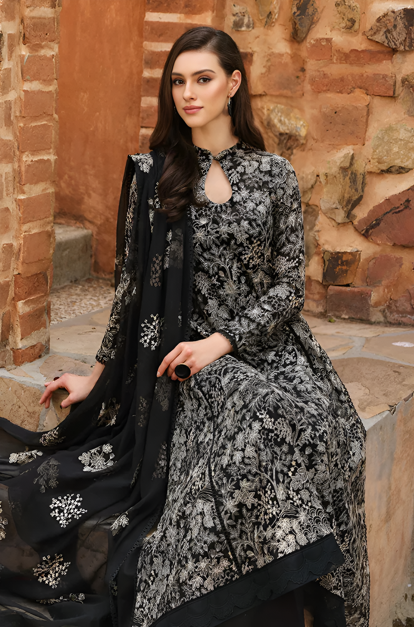 Bareeze Embroidered Lawn 3 Piece PV-348