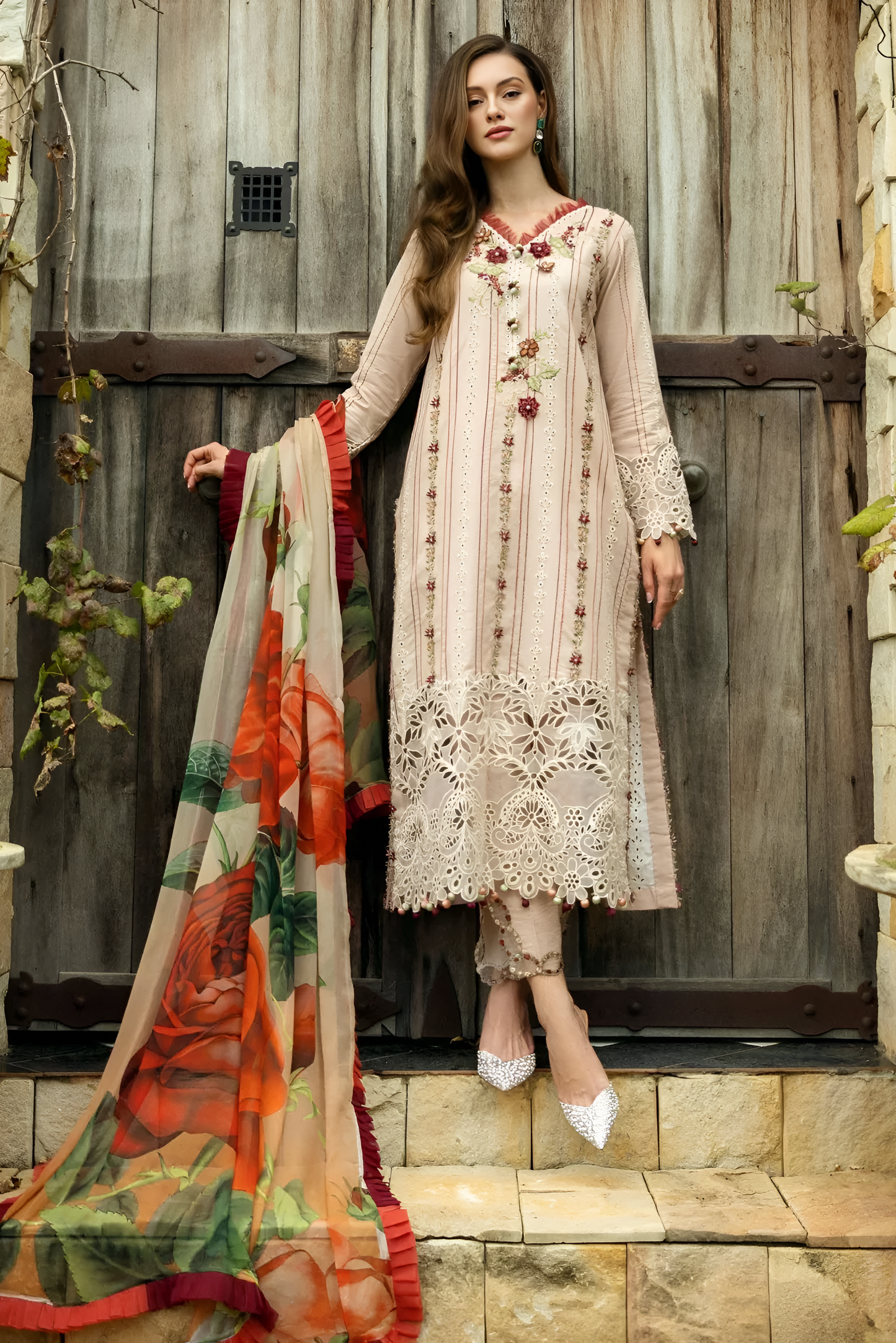 Mushq Embroidered lawn 3 Piece PV-3020