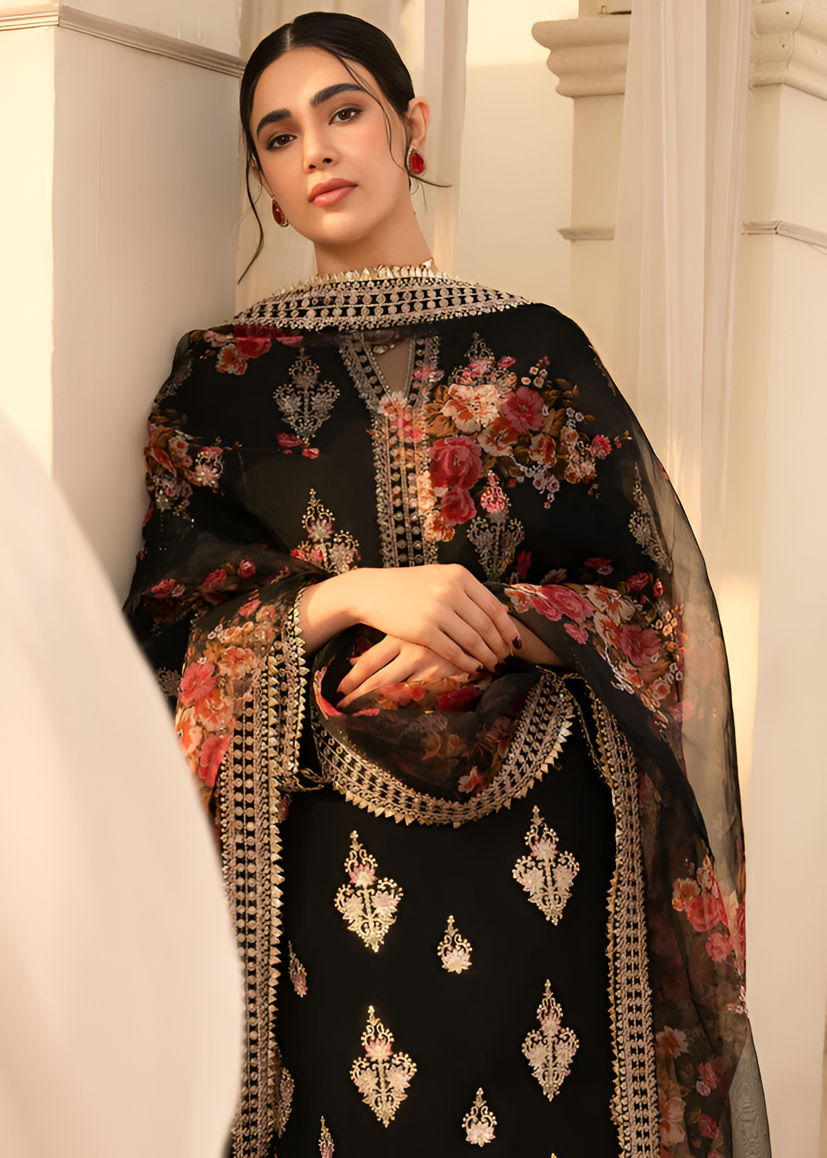 Poshak Villa Embroidered Lawn Dress 3 Piece PV-4059