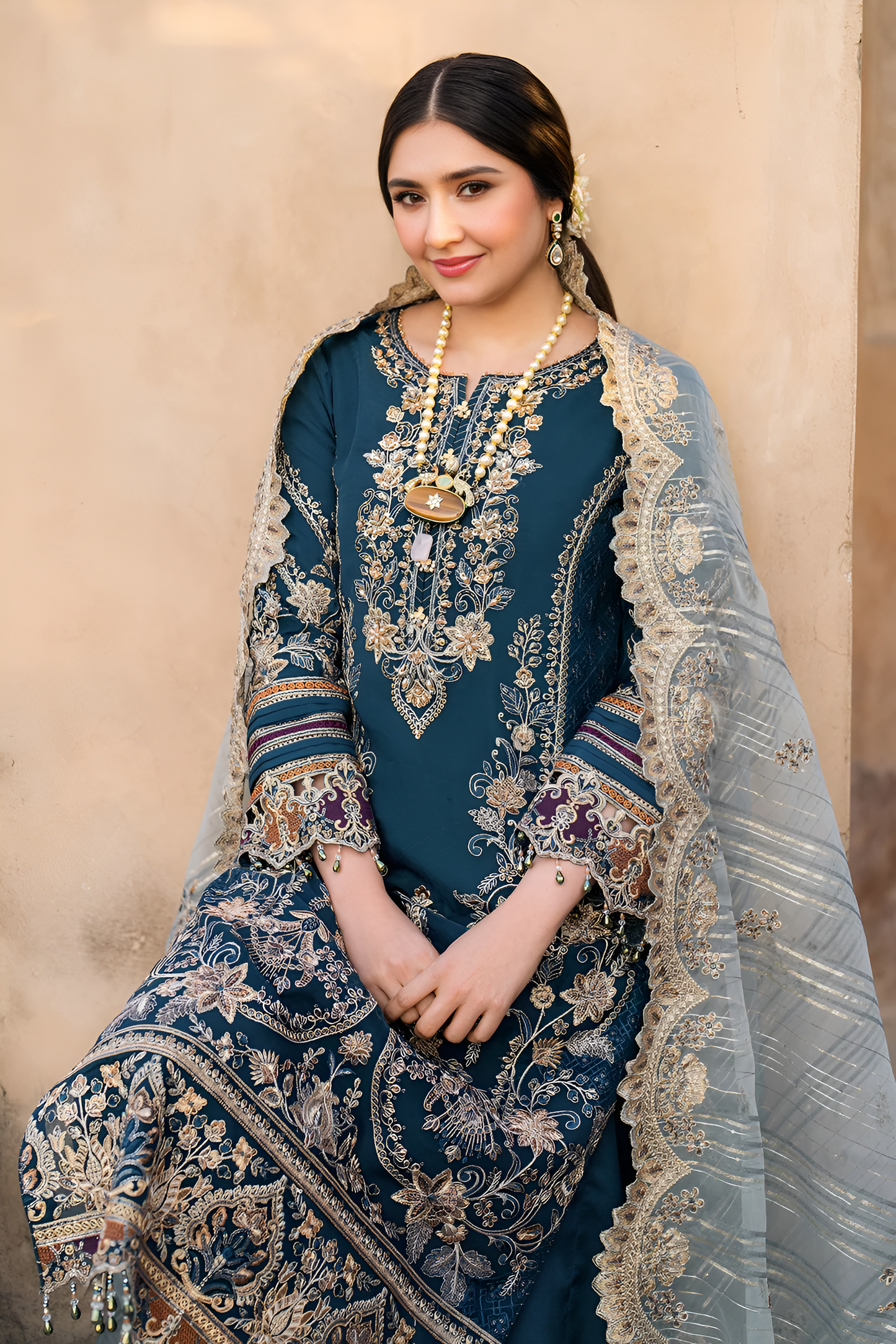 Mushq Embroidered lawn 3 Piece PV-3013