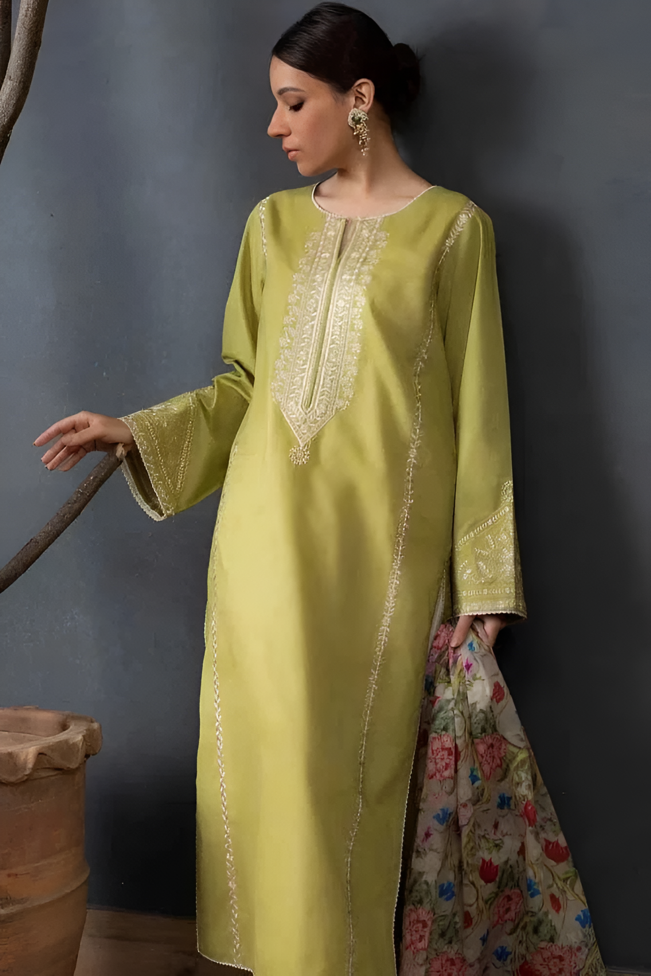 Sapphire Embroidered Lawn 3 Piece PV-30