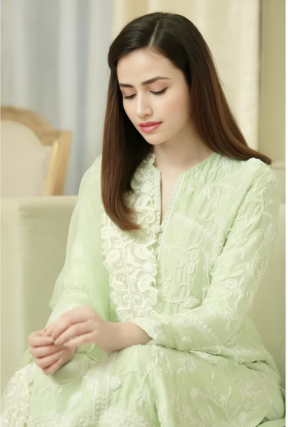 Bareeze Embroidered 3 Piece Lawn PV-3014