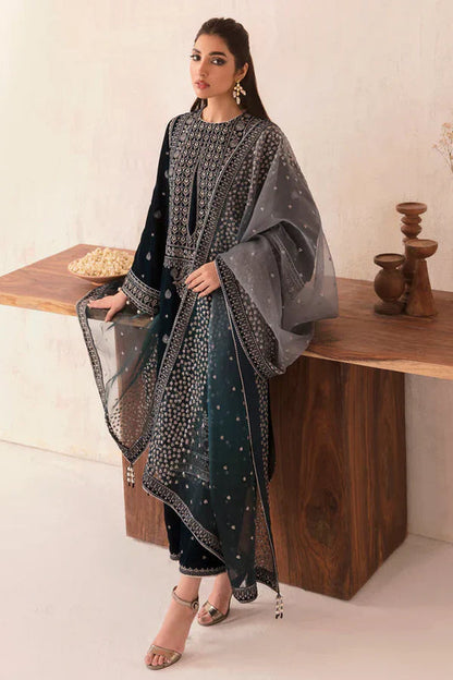 962-3PC Velvet Embroidered Dress With Embroidered Organza Dupatta