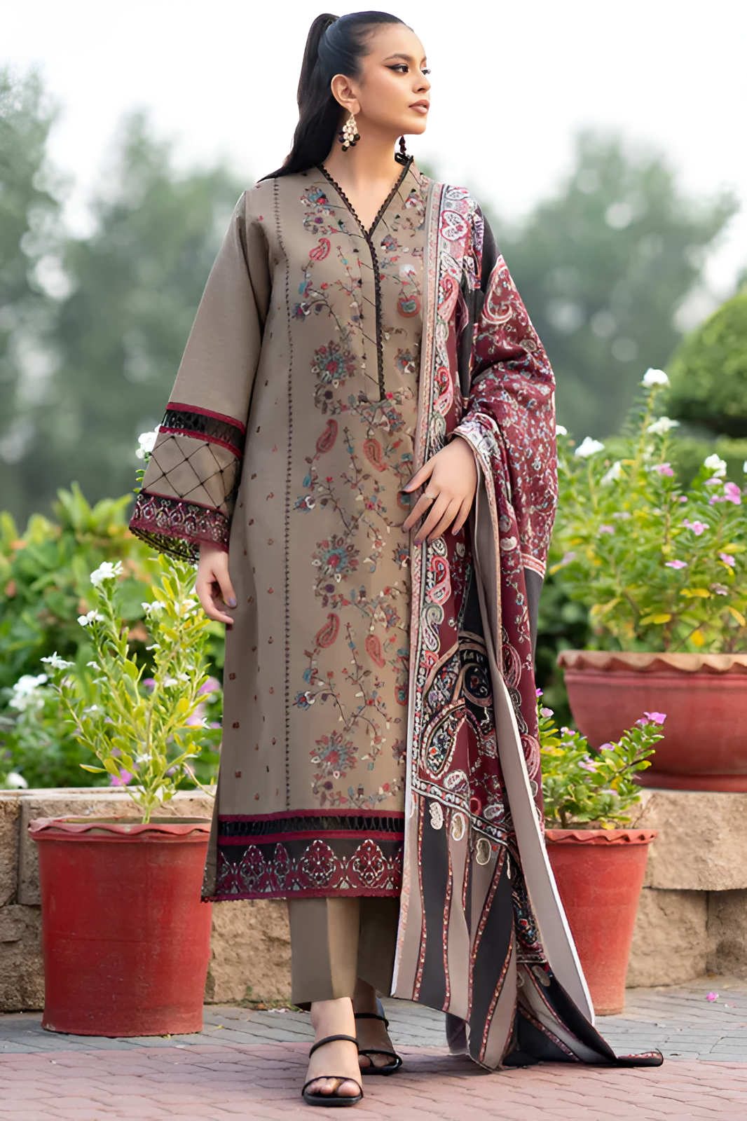 Bin Ilyas Embroidered Lawn 3 Piece PV-002