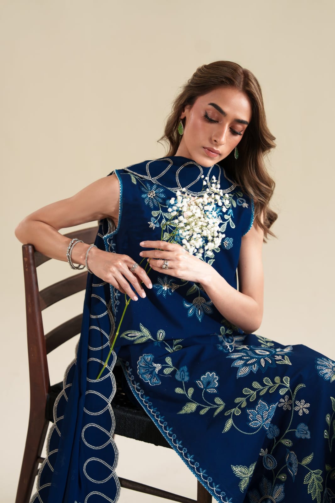 Poshak Villa 3 Piece Embroidered Dhanak | D-0404