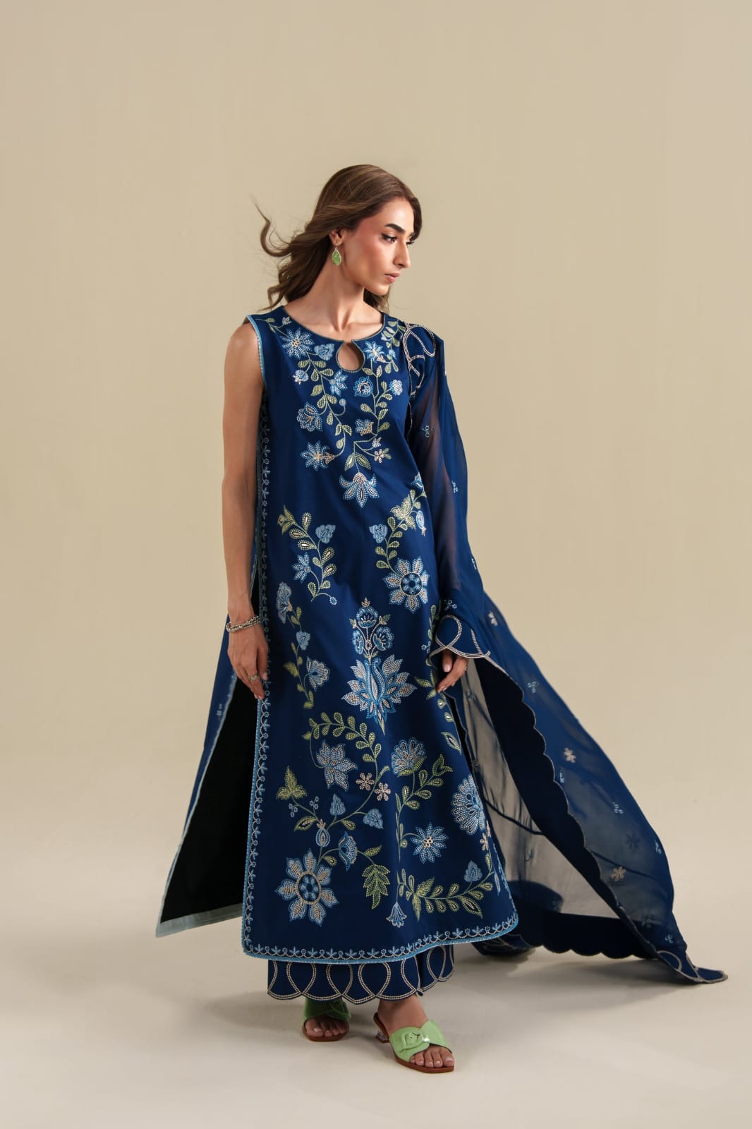 Poshak Villa 3 Piece Embroidered Dhanak | D-0404