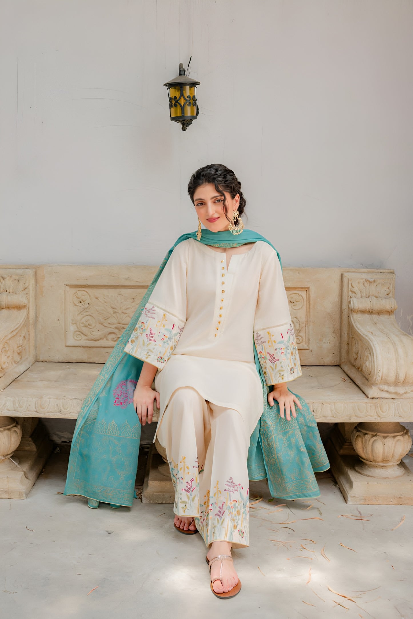 Poshak Villa Embroidered 3 Piece Lawn PV-3018