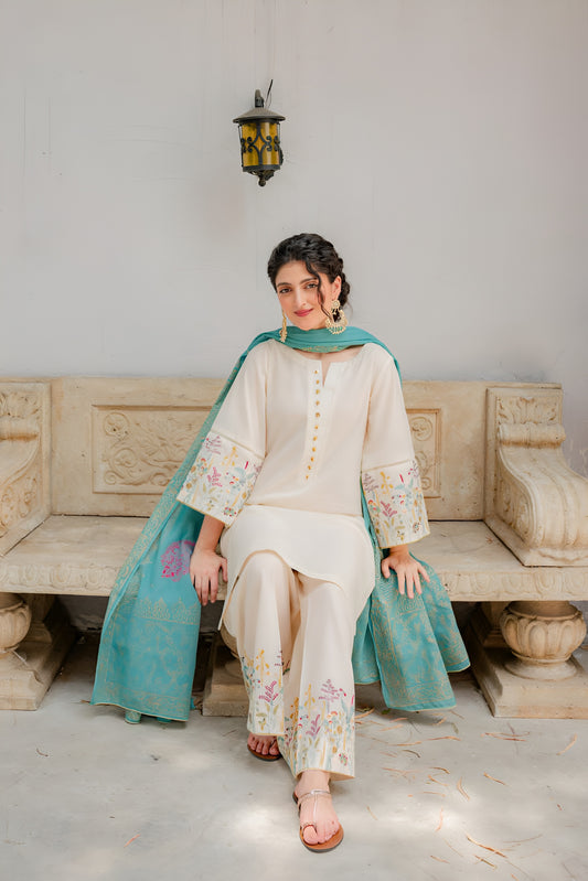 Poshak Villa Embroidered 3 Piece Lawn PV-3018